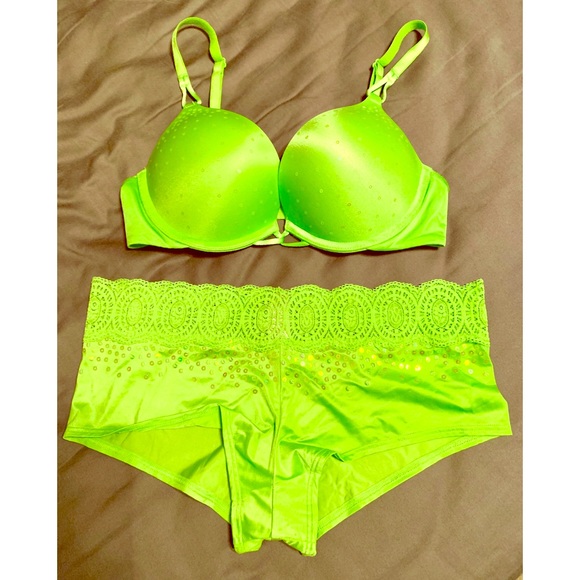 lime green bra and panties